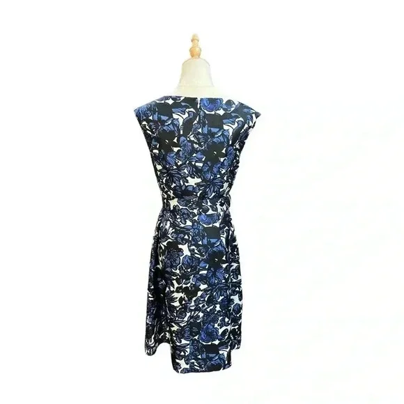 Talbots 💯 Silk Blue Floral Fit and Flare Dress Sz 4 - Picture 3 of 8